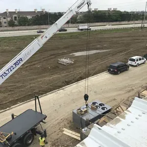 Installation of commercial rooftop unit by Castle Air Conditioning & Heating in Southwest Houston Texas.